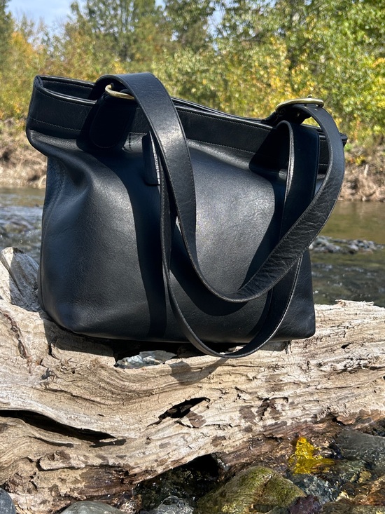 Coach Handbags - Vintage Coach 4140 Lafayette Tote  Made in the United States 🇺🇸